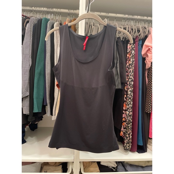 SPANX Black Tummy Light Compression Cami - Picture 2 of 9